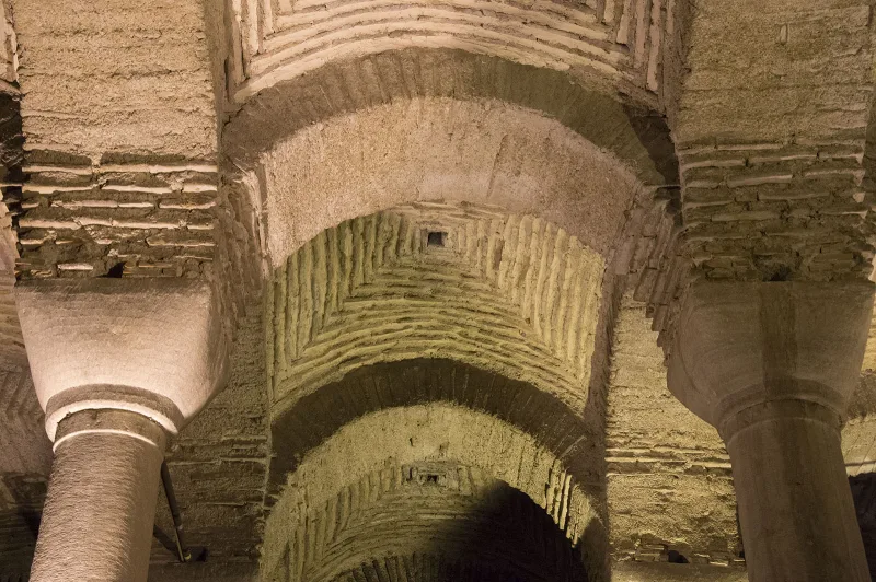 La citerne de Philoxène (Binbirdirek) : guide d'Istanbul